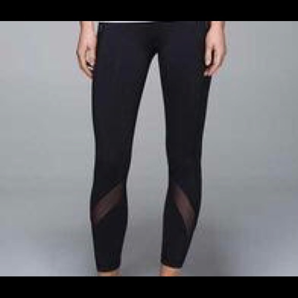 Lulu Lemon Inspire Tight II (Mesh) - Picture 3 of 6